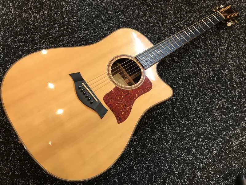 Taylor 710ce 買取